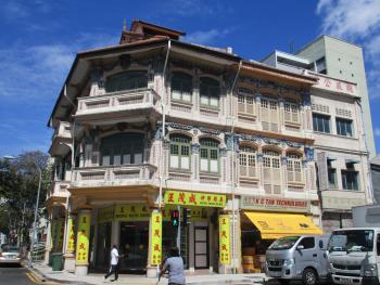 One of Singapore’s ornately decorated shophouses.